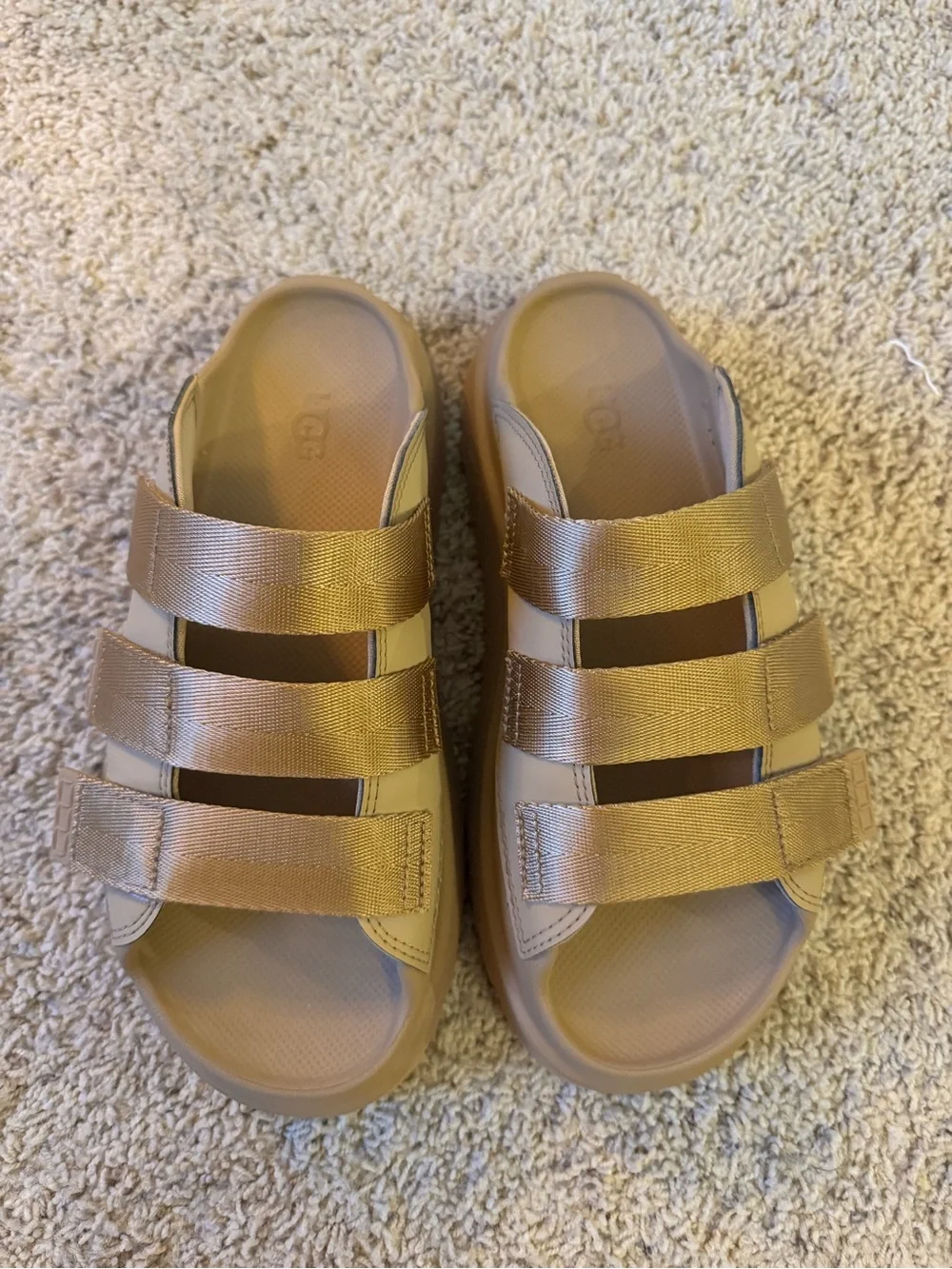 Ugg platform sandal